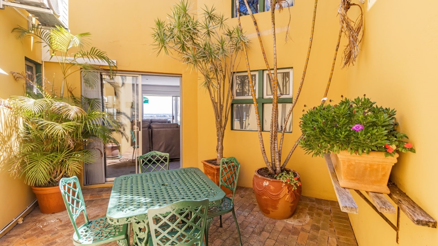 4 Bedroom Property for Sale in Rome Glen Western Cape